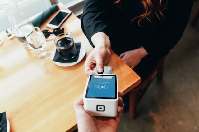 A SQL Approach for Identifying High-Spending Customers